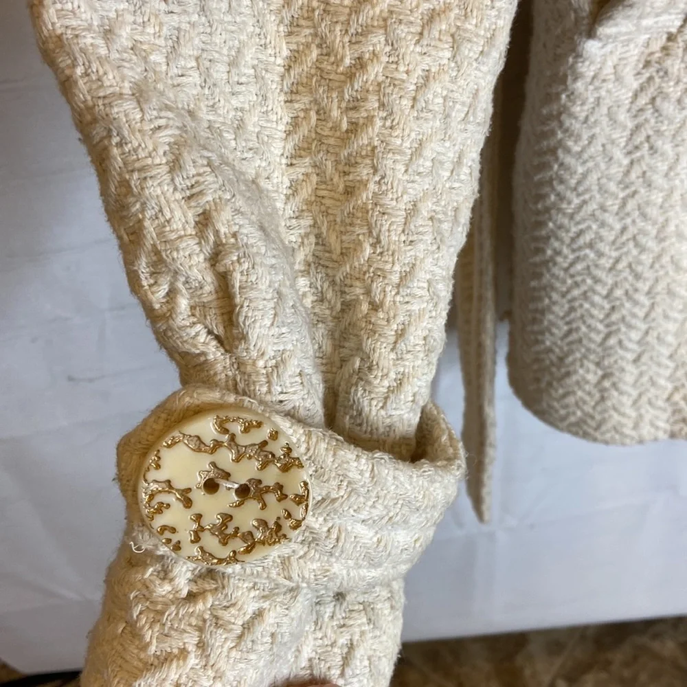 Daytrip Ivory Detachable Hood Tie Waist Buttoned Coat - Picture 6 of 13